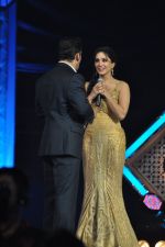 Salman Khan teaches Sunny Leone how to drape a saree in Mumbai on 17th Jan 2014